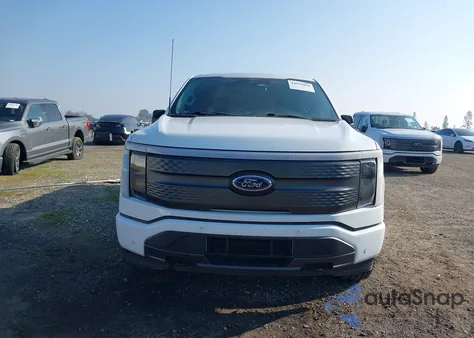 2022 Ford F-150 Lightning Xlt z USA, uszkodzony, nr VIN 1FTVW1EL9NWG07919